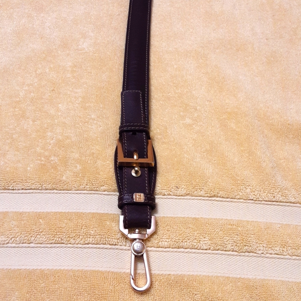 Fendi leather shoulder strap replacement. FIRM PRICE ‼️‼️‼️